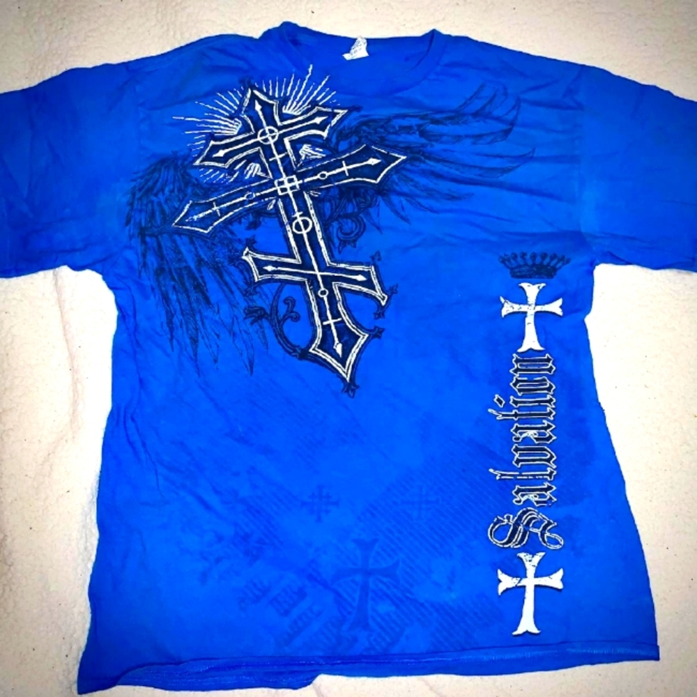 Men's T-Shirt. Medium.